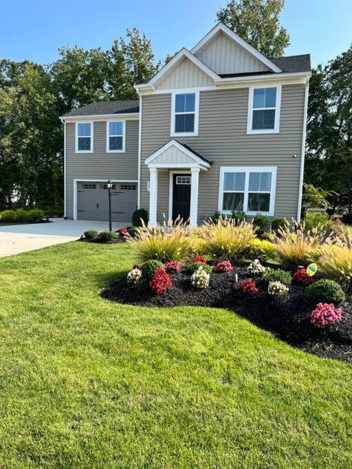 Family Friendly 4Br Home Near Ft Gregg Adams Vsu Petersburg Exterior photo